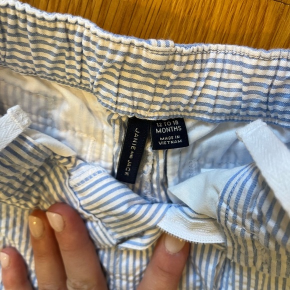 Janie and Jack seersucker outfit 18-24m - Picture 2 of 3